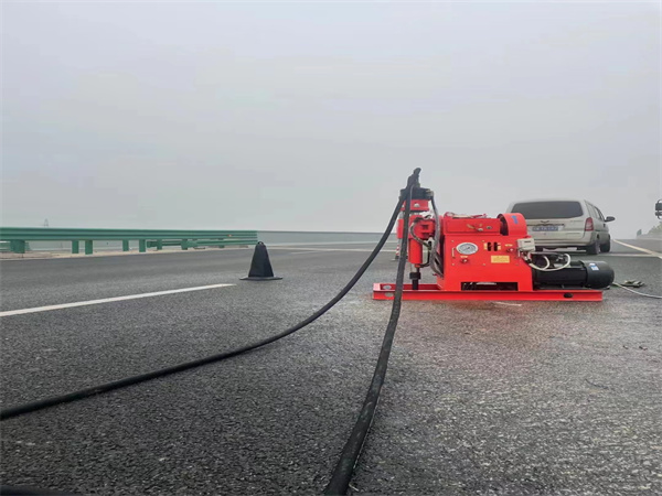 中江马路路基路面开裂下沉注浆加固灌浆